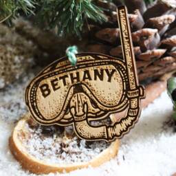 Personalised Snorkel Christmas Ornament Diver Diving Sea Snorkelling Wood Custom Bauble Laser Engraved Rustic Wooden Tree Decoration - thumbnail 3