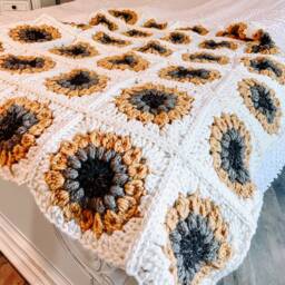 Chunky Sunflower Blanket, Granny Square Afghan, Crochet Boho Blanket - thumbnail 2