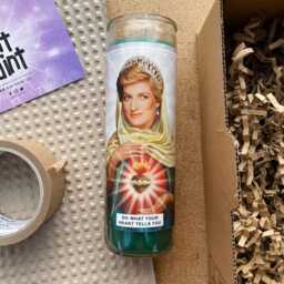 Saint Princess Diana Prayer Candle Scented Soy Wax, 120Hr Burn - thumbnail 3