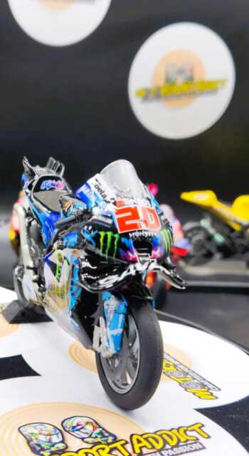 Fabio Quartararo Savage Handmade Moto-Gp Rider Bike - Artwork Biker Gift