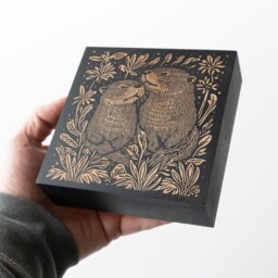 Otters Engraved Birch Wood Panel - Block Print Style Woodland Wall Art, Forest Cabin Nature Decor, Farmhouse Couples Gift - thumbnail 2