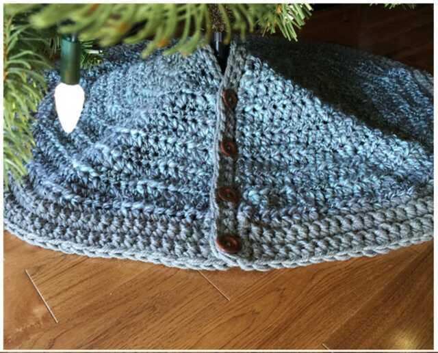 Crochet Pattern Christmas Tree Skirt - Stockings Pattern Bulky & Quick Tree Skirt & Stocking Set Crochet Mj Off The Hook Design - image 1