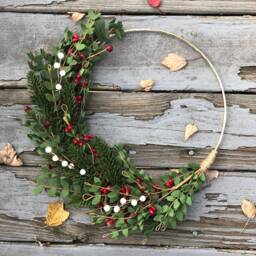 Christmas Greenery Wreath With Red & White Berries, Minimalist Holiday Wreath, Modern - thumbnail 2