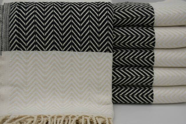 "White & Black Towel, 100cmx160cm, Herringbone Towel, Ultra Soft Towel, Turkish Towel, Spa Towel, Bath Towel, 40""x63" - image 1