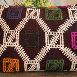 4060cm - 1624In Handwoven Boho Kilim Pillow Cover - Hand Spun Wool Deep Wine Red With Brocaded Pattern - thumbnail 2