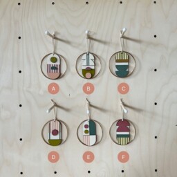 Geometric Christmas Tree Decoration - Mini Mid-Century Wall Art Little Wooden Contemporary Decor Xmas - thumbnail 2