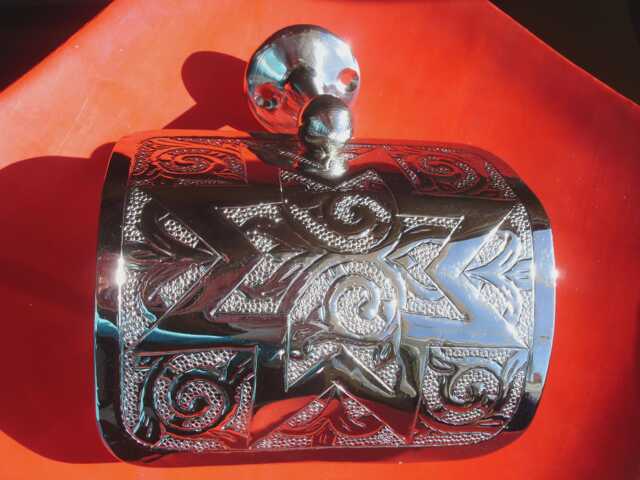 Moroccan Silver Colour Hand Engraved/Hammered Wall Mounted Toilet Paper Roll Holder - Various - image 1