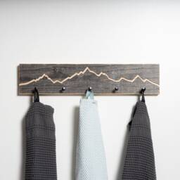 Key Rack Made Of Reclaimed Wood With A Mountain Contour - Handmade in Bavaria Wooden Hook Rail Wall Decoration - thumbnail 3