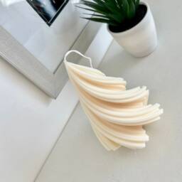 Spiral Christmas Tree Candle - Handmade Soy Wax - thumbnail 2