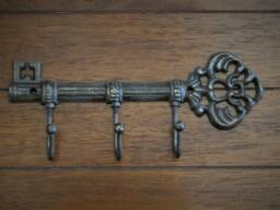 Rustic Skeleton Key Wall Hanger - Vintage Inspired Entryway Decor - thumbnail 1