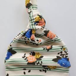 Organic Baby Blanket & Newborn Hat Set. Girl Take Home Roses Swaddle Shower Gift. Photo Prop - thumbnail 4