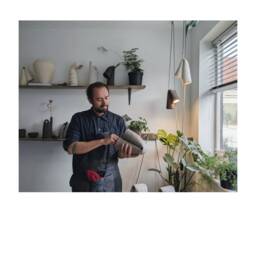 Handmade Ceramic Wall Light, Minimalist Sconce, Black Clay Lamp, Contemporary Design, Unique Sculptural Lighting - thumbnail 4