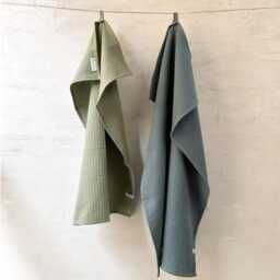 Set Of 2 Handwoven Organic Cotton Honeycomb Hand Towels - thumbnail 2