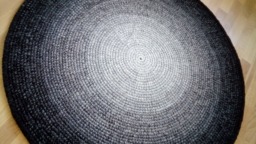 Handmade Round Wool Rug, Modern Crochet Area Rug - thumbnail 1
