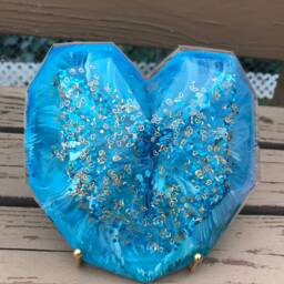 Resin Heart, Blue Stars & Gold Heart Glitter, Valentine's Day - thumbnail 3
