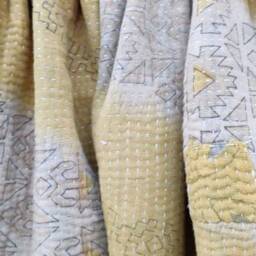 Vintage Kantha Quilt Hand-stitched Indian Throw Blanket - thumbnail 4