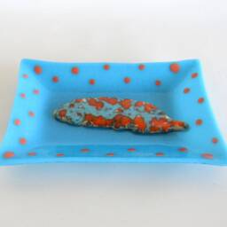 Glass Soap Dish Blue Orange Feather Large Soapdish Fused Art Studio Kiln Fired Bathroom Accessories Home Decor Dawn Of Creation - thumbnail 4