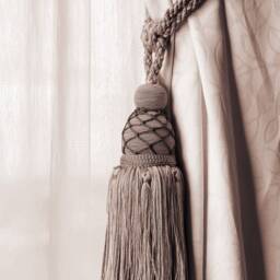 "D??copro Curtain & Drapery Tassel Tieback, Length 9 1/2"" - 24cm, Spread 30" - thumbnail 3