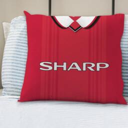 Manchester Red - 1999 Home Retro Football Cushion 45cm - thumbnail 3