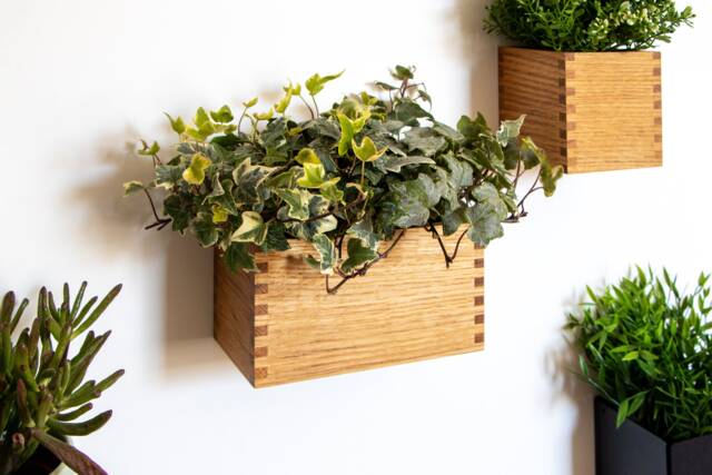 Magnetic Oak Wood Planter Box Joint Herb & Flower Pot - image 1
