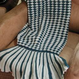Mermaid Tail Afghan Blanket - thumbnail 3