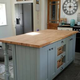 Bespoke Farmhouse Kitchen Island - The Rye - thumbnail 3