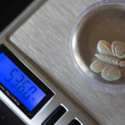 Lightning Ridge Rainbow Butterfly Opal Carving - 5.36 Cts - thumbnail 4