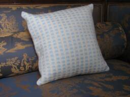 Hand-Knitted Cushion, Praline Collection, Wool, Home Decoration, Decorative Art, Square Unique Piece