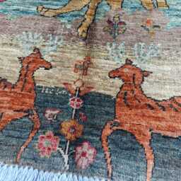 Handmade Wool Rug Cheetah & Deer Pictorial Design, 3.4 X 2.4 Ft - thumbnail 3