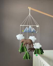 Felt Forest Baby Mobile, Woodland Bear Crib Mobile - thumbnail 1