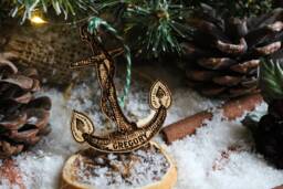 Personalised Boat Anchor Christmas Ornament Wood Sailor Sailing Custom Bauble Laser Engraved Rustic Wooden Tree Decoration - thumbnail 1