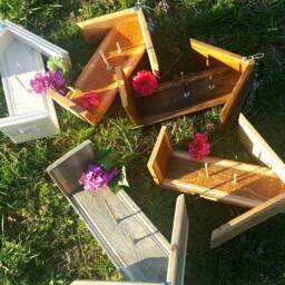 Wood Bird Feeder, Oriole Tanager Fruit & Jelly Feeders, Mother's Day Gift - thumbnail 2