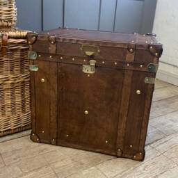 End Table Occasional Side in A Colonial English Travel Trunk Style - thumbnail 2