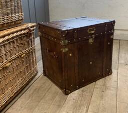 End Table Occasional Side in A Colonial English Travel Trunk Style - thumbnail 1