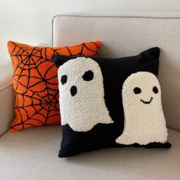 Hand Tufted Halloween Pillow Cover, Ghosts Embroidered Cushion Cover, Fall Holiday Home Decor Rug, Spider Web Spooky Season Gifts, 16x16 Pillow - thumbnail 3