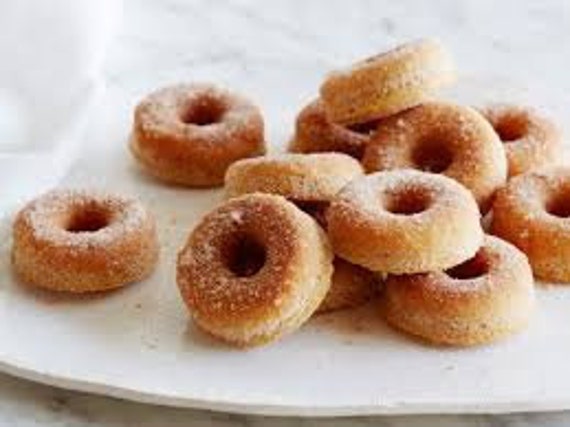 Cinnamon Sugar Donut Candle - image 1