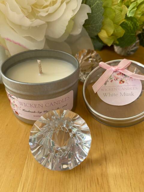 Hand Poured Soy Wax Candle 50+ Fragrances in Silver Tin - 10 Cl - image 1