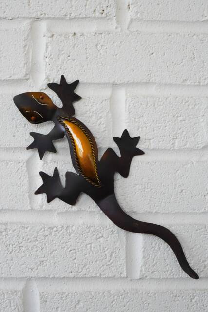 Recycled Metal Lizard Wall Hanging Decoration - 31cm - 12 Inches Head To Tail - image 1