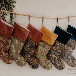 William Morris Brer Rabbit Stocking, Handmade Velvet Christmas Mantel Decor - thumbnail 4
