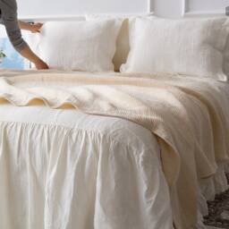 Off White Linen Bed Valance With Ruffles - Softened Dust Ruffle - Vintage Look French Style Skirt - Coverlet - thumbnail 2