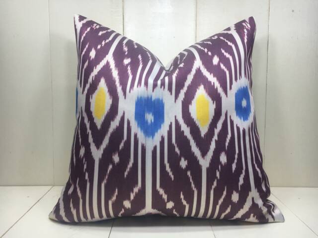 Handwoven Silk Ikat Pillow Cover - 20x20 - image 1