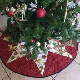Quilted Christmas Tree Skirt, Tartan Plaid Ready To Ship - thumbnail 3