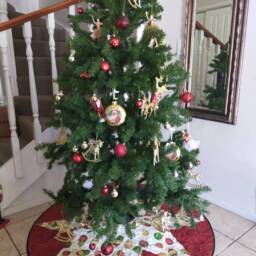 Quilted Christmas Tree Skirt, Tartan Plaid Ready To Ship - thumbnail 2