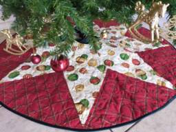Quilted Christmas Tree Skirt, Tartan Plaid Ready To Ship