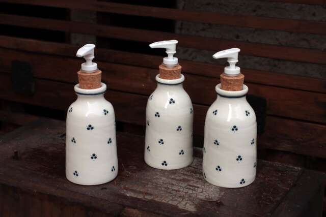 Royal Porcelain Soap Dispenser - Elegant Ceramic Bathroom Pump Minimalist Home Decor - image 1