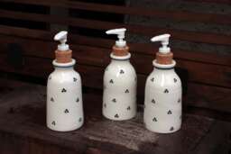 Royal Porcelain Soap Dispenser - Elegant Ceramic Bathroom Pump Minimalist Home Decor - thumbnail 1