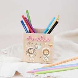 Pen Holder With Acrylic Name, Personalized Wooden Pencil Cup, Christmas Gift For Children, School Enrollment, Child Decoration Children's Room - thumbnail 3
