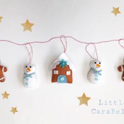 Christmas Gingerbread House Garland, Handmade. Featuring Candy Canes & A Sweet House. Banner, Christmas Decoration, Xmas Bunting - thumbnail 3
