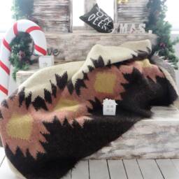 Handwoven Wool Rug Scandinavian Flower Print, 75x87 - thumbnail 4