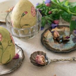 Hand Painted Flower Decorated Egg, Carnation Decoration, Collectible Free Standing Decoration - thumbnail 2